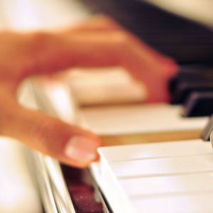 瑞士家庭乱伦图片成视频
